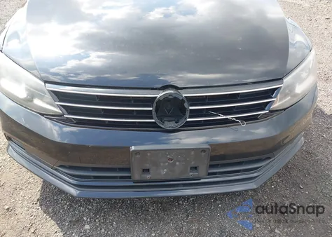 2016 Volkswagen Jetta 1.8T Sport from USA, damaged, VIN 3VWD17AJ1GM391453